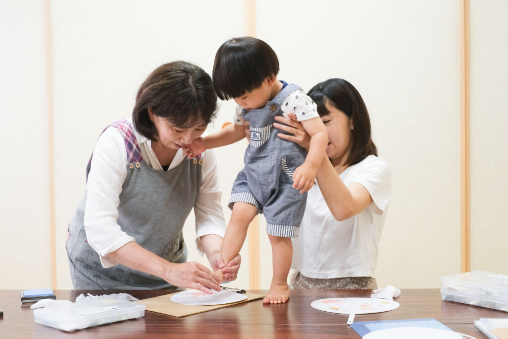 京都　ベビーマッサージ＆手形足形アート教室　te te'(テテ)　 (京都府長岡京市)　